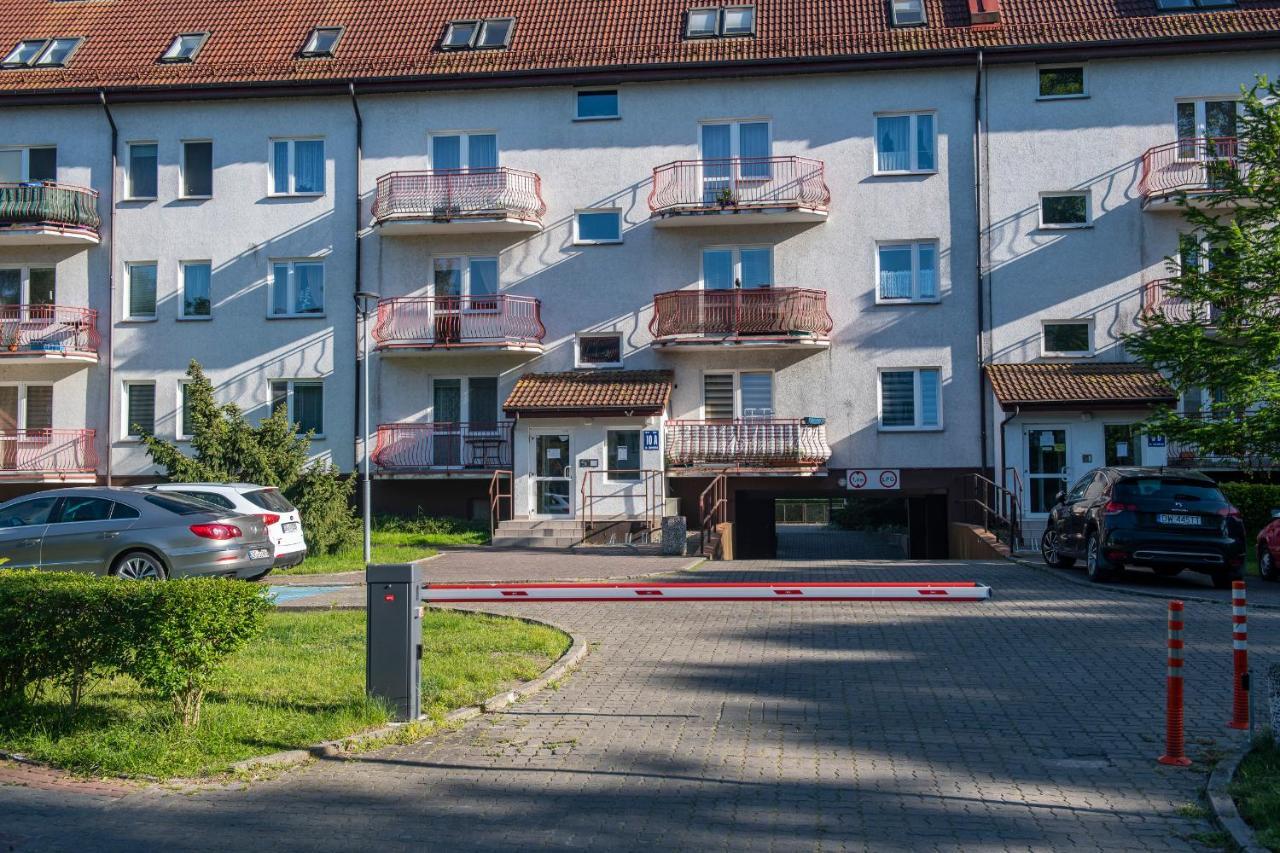 Apartament Wakacyjny Z Klimatyzacja Kołobrzeg Eksteriør billede