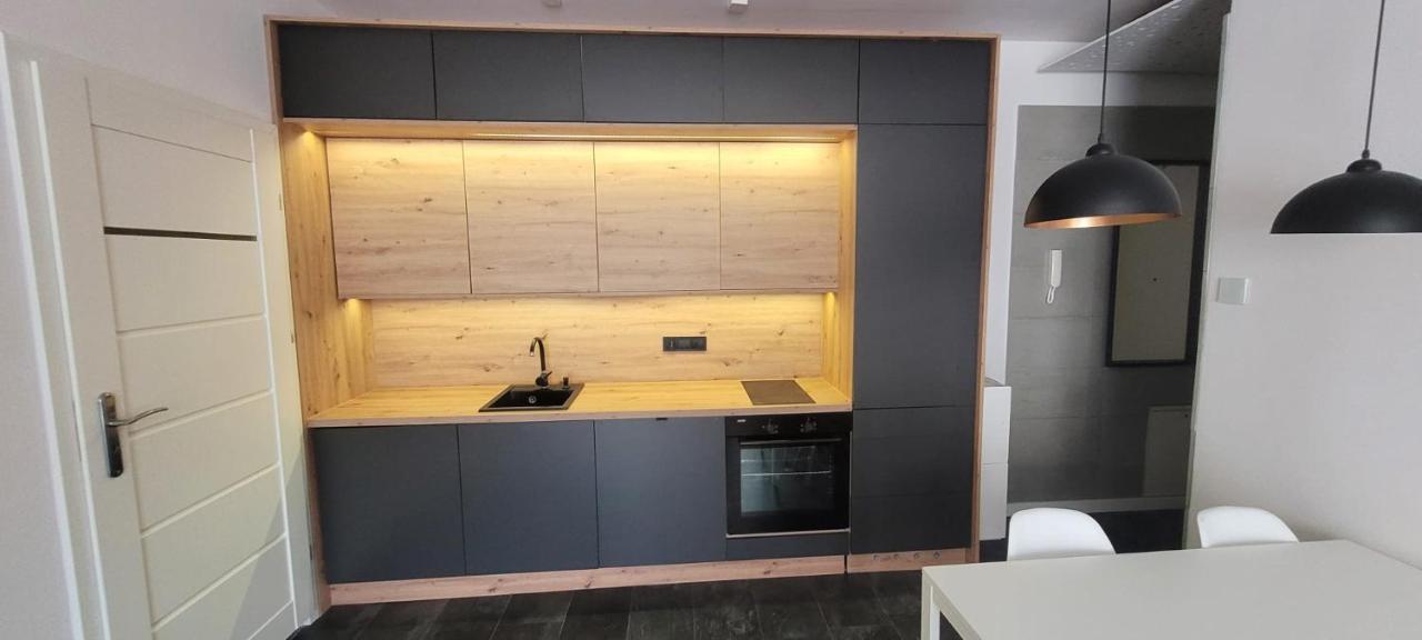 Apartament Wakacyjny Z Klimatyzacja Kołobrzeg Eksteriør billede